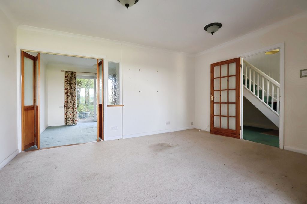 Property photo 3 of 33