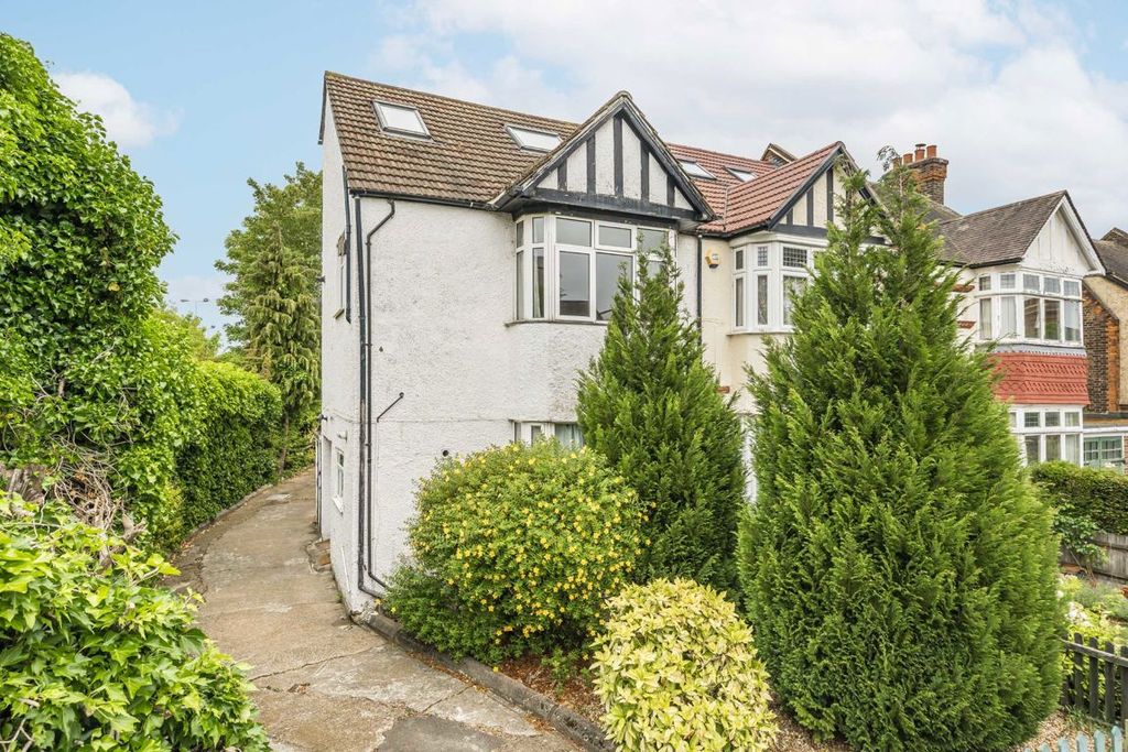 Property photo 1 of 5