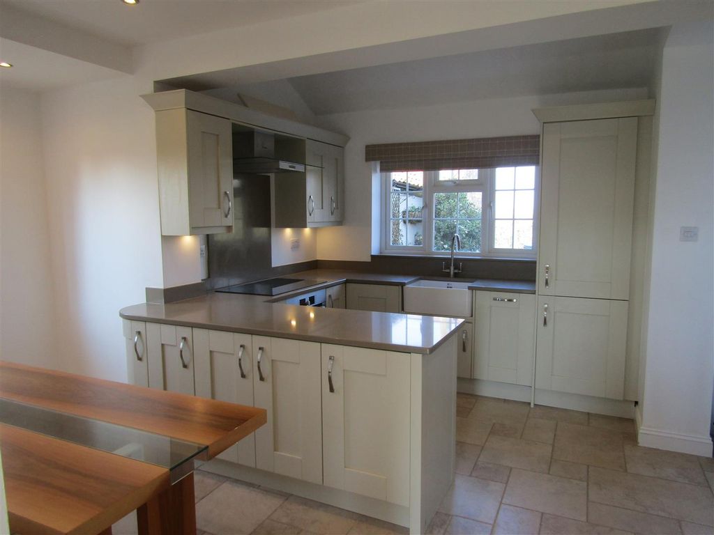 Property photo 2 of 14 Dining Kitchen