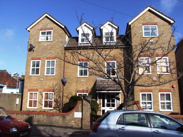 Property photo 1 of 9 James Ct Daisy Rd E18