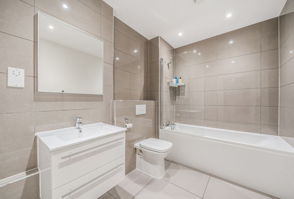 Property photo 3 of 19 1389233-18-69414E...