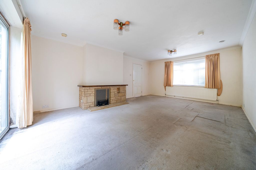 Property photo 3 of 12 Living Room