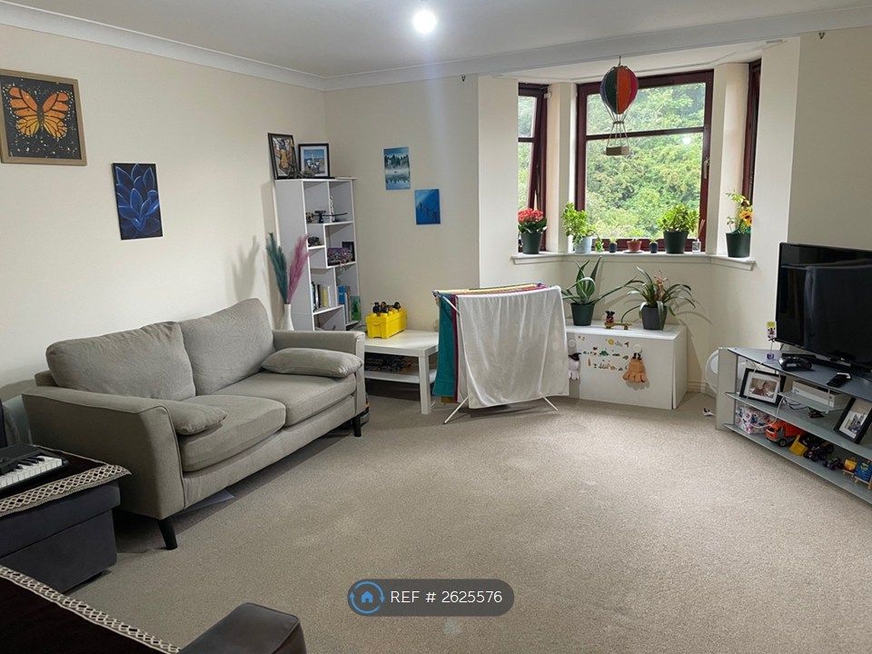 Property photo 2 of 11 Living Room To Be Unfurnished