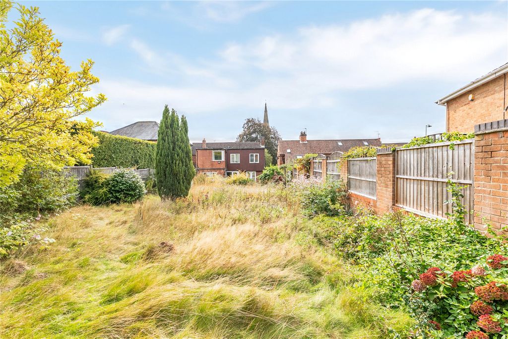 Property photo 2 of 22 Picture No. 33