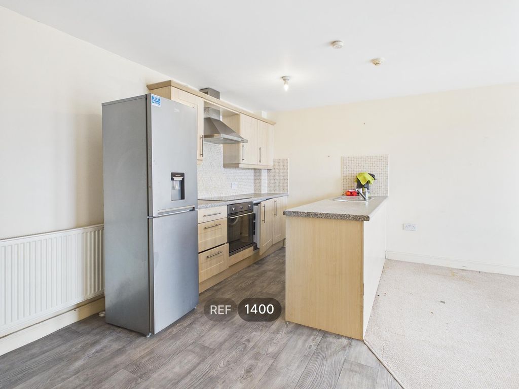 Property photo 3 of 20 Kitchen/Living Area