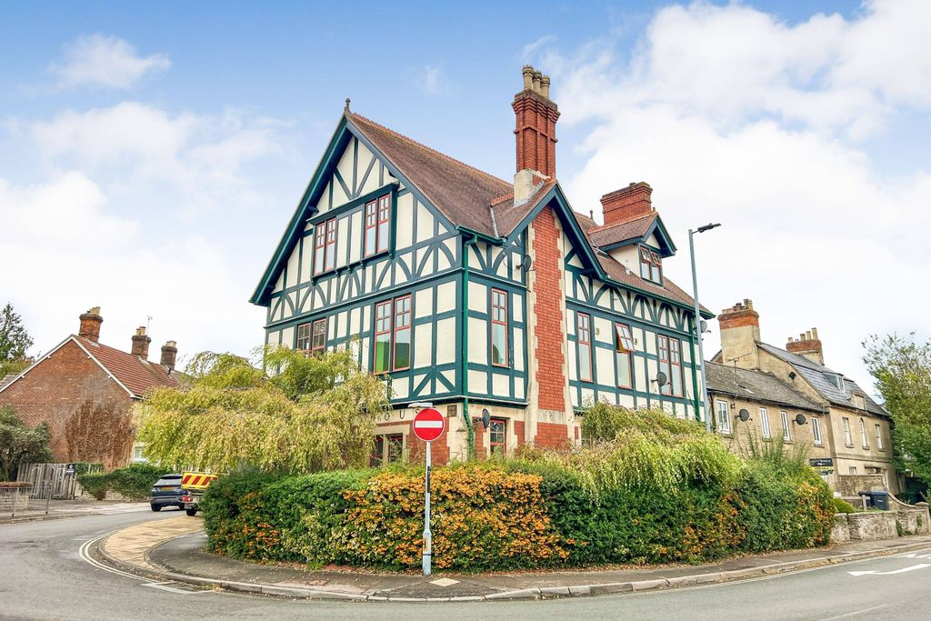 Property photo 1 of 35 1-6 West End House, Marshfield Road, Chippenham, Sn15 1Jz