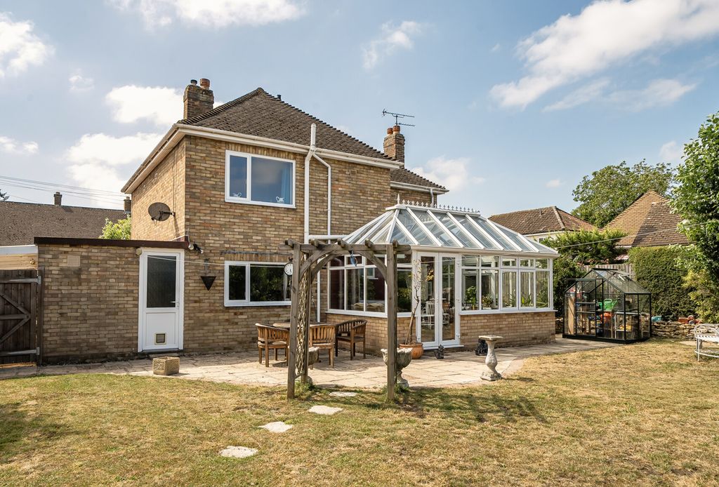 Property photo 3 of 14 1494229-19-6A5632...