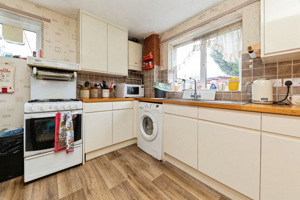 Property photo 2 of 14