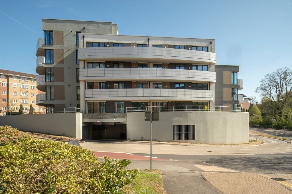 Additional image 8 of 2 bed flat for saleSavoy Place, Farnborough, Hampshire GU14