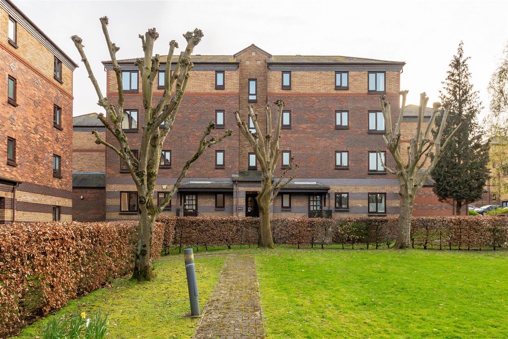 Property photo 1 of 14 Ks2B1837.Jpg