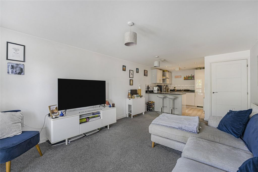 Property photo 2 of 16 Open Plan Living