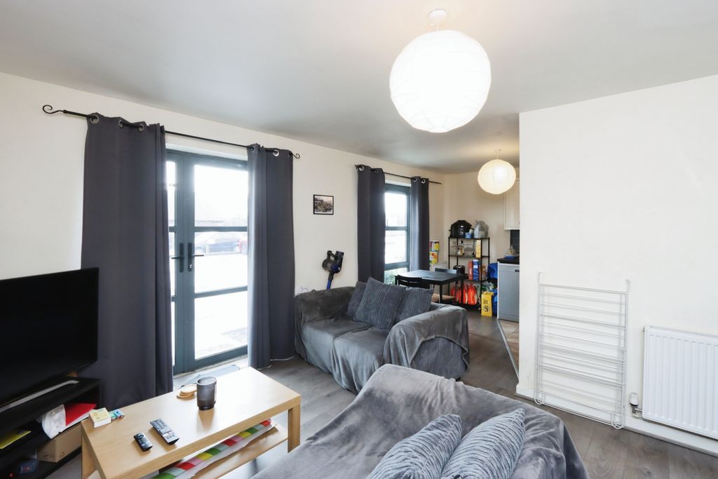 Property photo 3 of 17 Photography