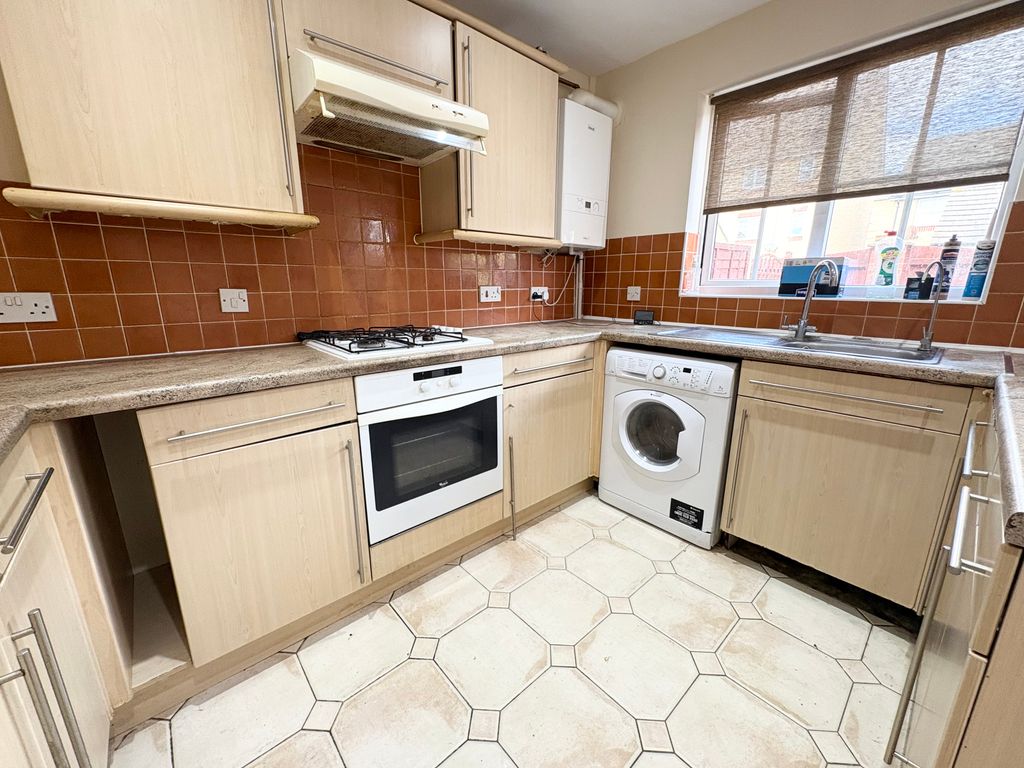 Property photo 2 of 9