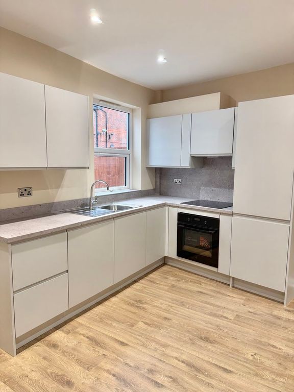 Property photo 1 of 11 Photo 4