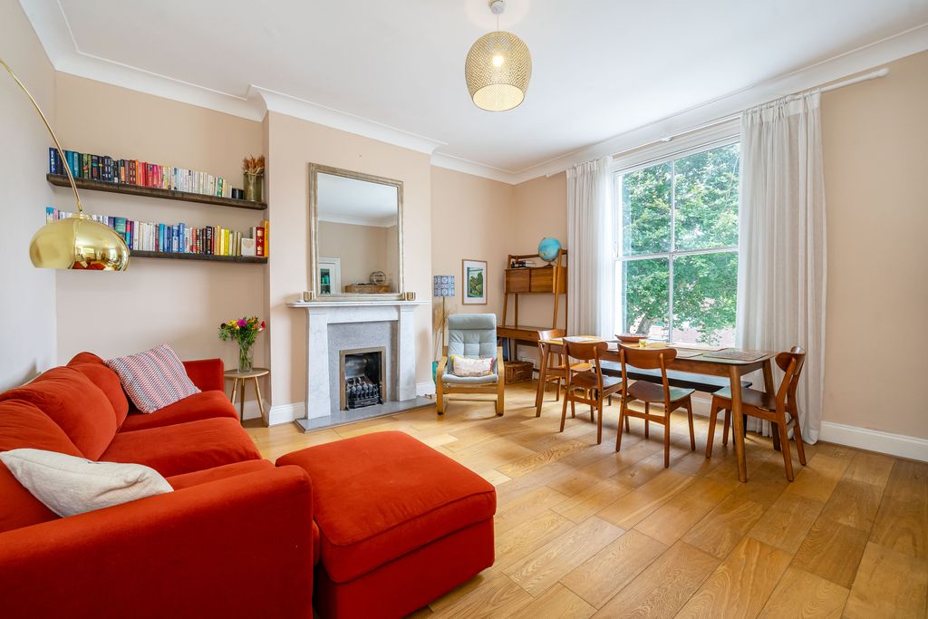 Property photo 2 of 12