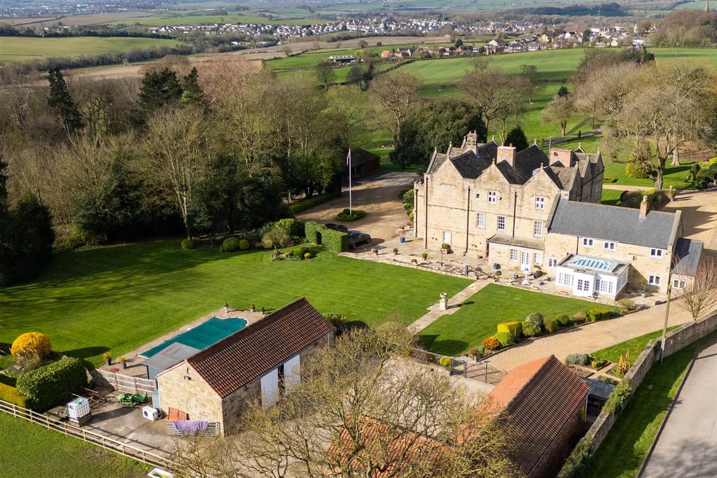 Additional image 111 of 7 bed detached house for salePark Hall, Parkhall Lane, Spinkhill, Sheffield S21