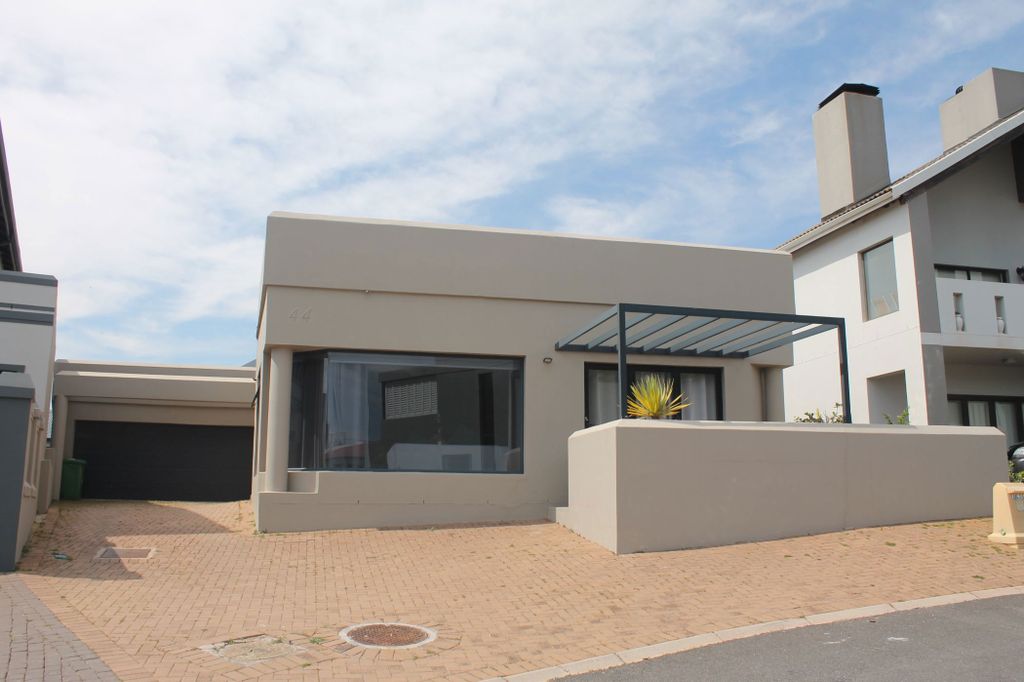 Property photo 1 of 37