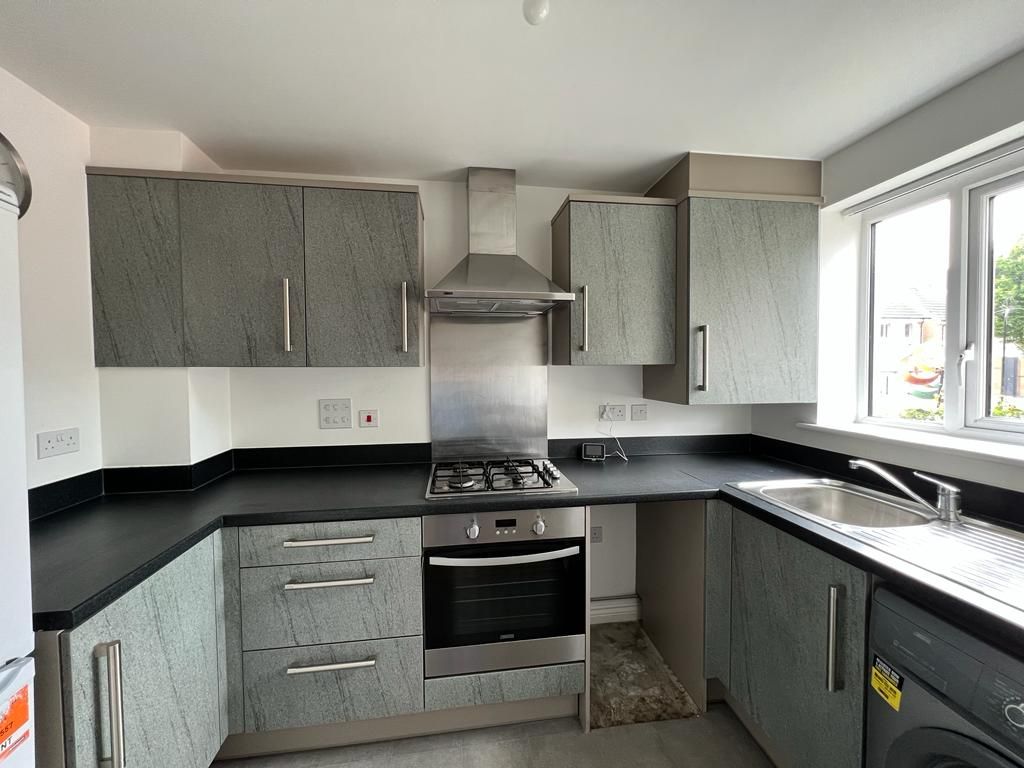 Property photo 2 of 10 Kitchen