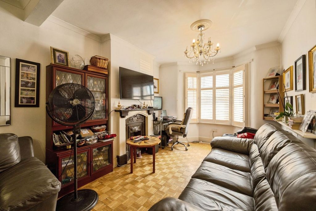 Property photo 2 of 14