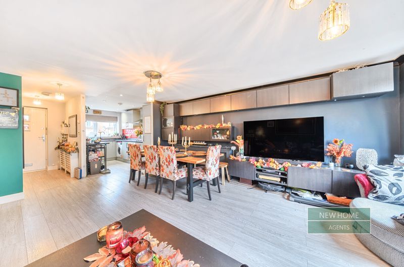 Property photo 2 of 24 Photo 3