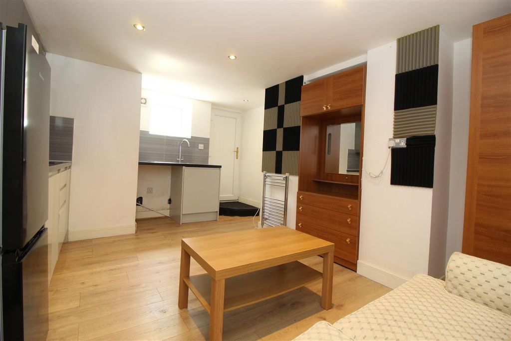 Property photo 3 of 5 Img_3212.Jpg