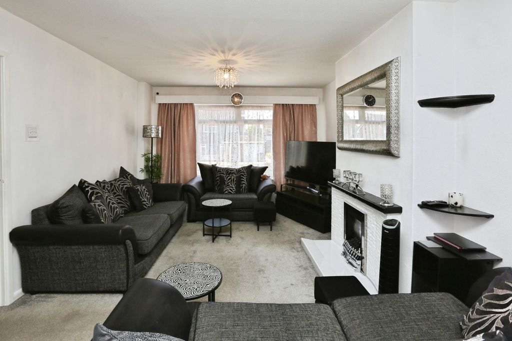 Property photo 2 of 12 Pbox-Img.Jpg