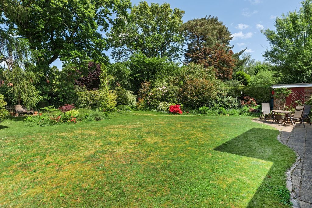 Property photo 2 of 23