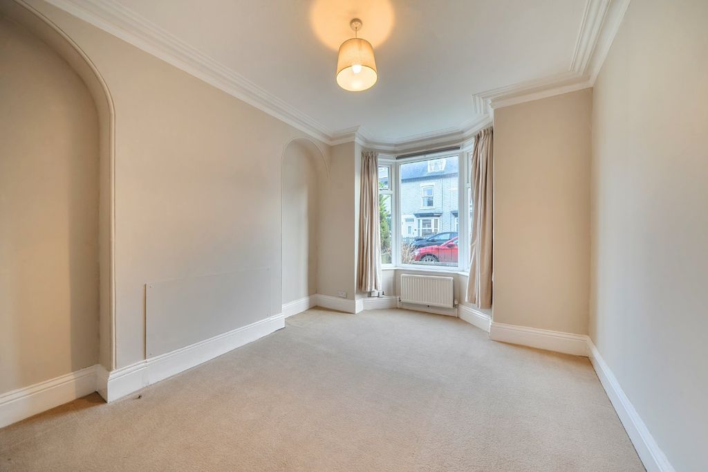 Property photo 2 of 15 Picture No. 04