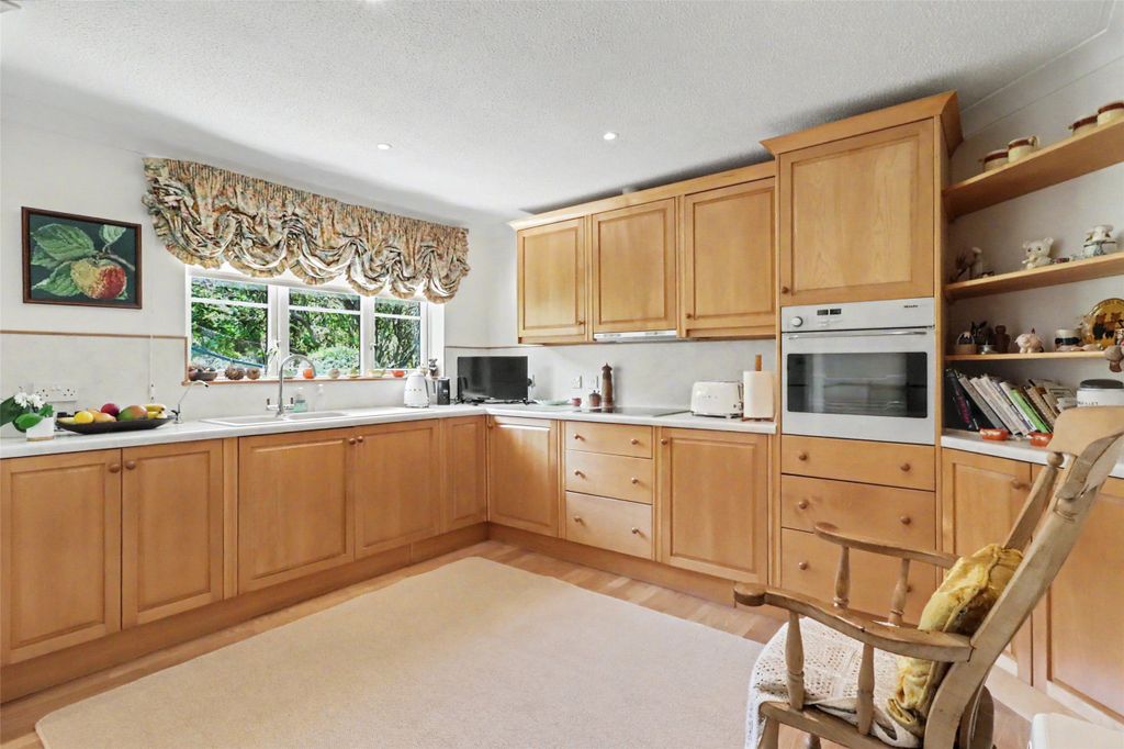 Property photo 3 of 33 Picture No. 26