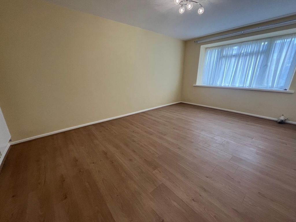 Property photo 3 of 9 Image