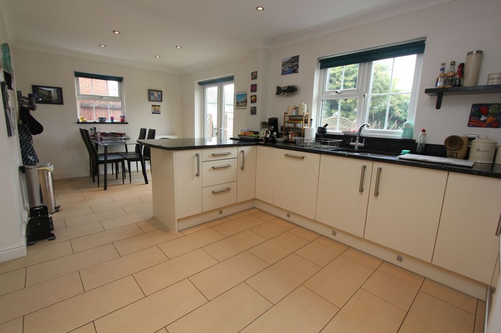 Property photo 3 of 30
