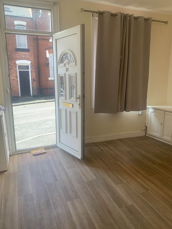 Property photo 2 of 23