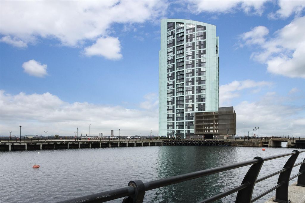 Property photo 1 of 7 Alexandra Tower External