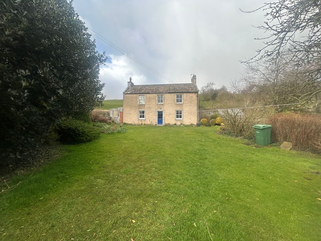 Property photo 2 of 21
