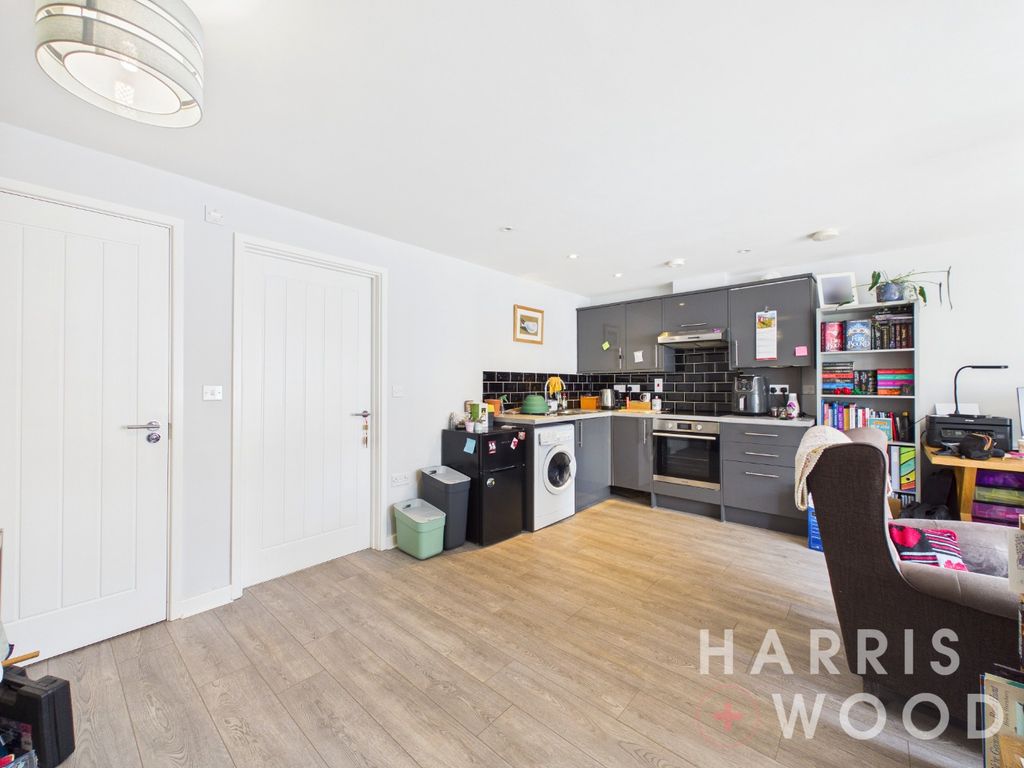 Property photo 3 of 11 5284635
