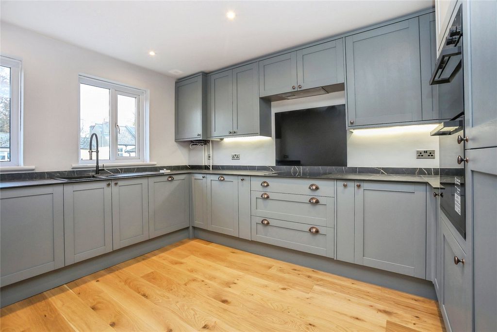 Property photo 3 of 14 Picture No. 06