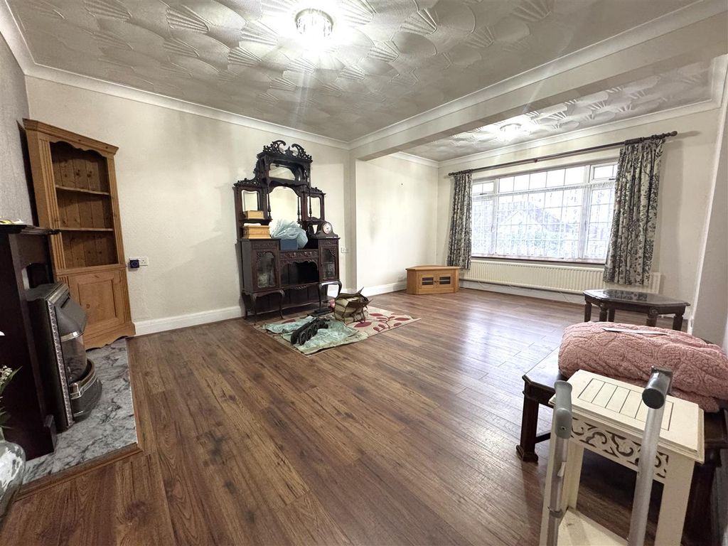 Property photo 3 of 14 Reception Room