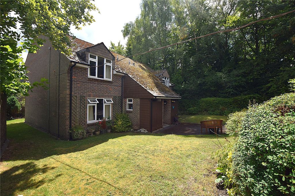 Property photo 1 of 9 Picture No. 15
