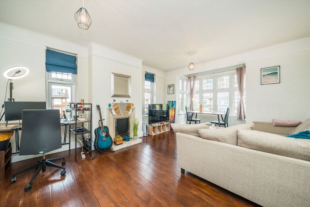 Property photo 2 of 6