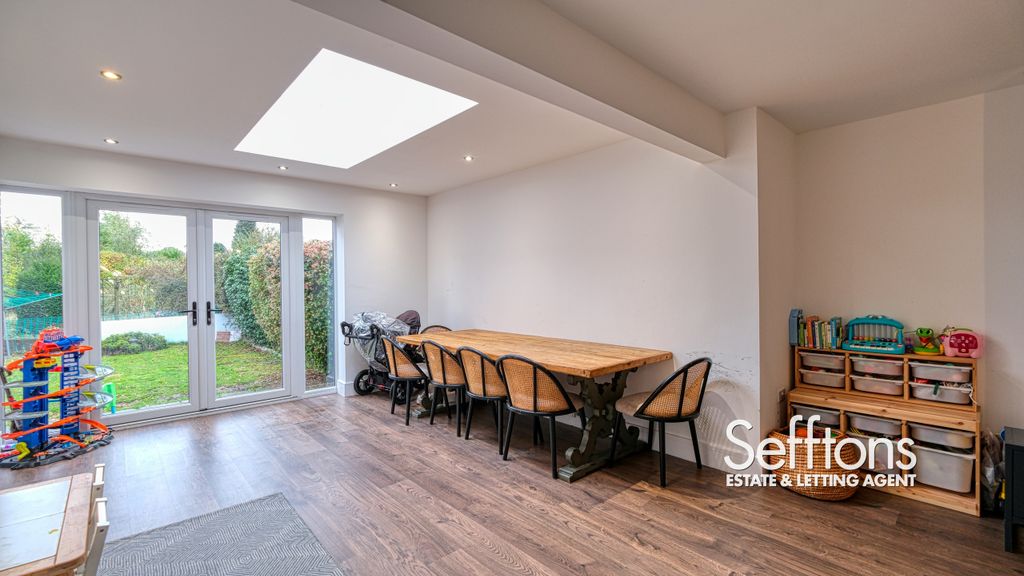 Property photo 2 of 18 Dscf1432_25