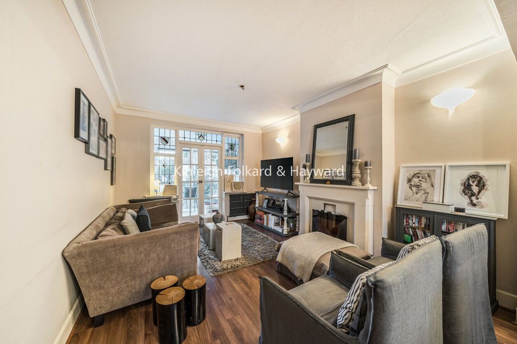 Property photo 2 of 18 Picture No. 20