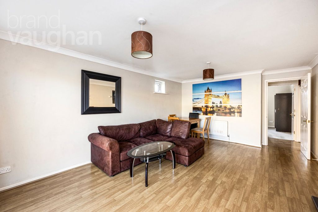 Property photo 3 of 16 Picture 3