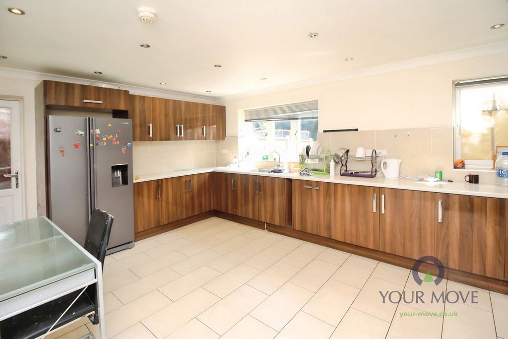 Property photo 3 of 13 Pbox-Img.Jpg