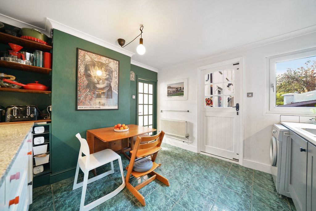 Property photo 3 of 15