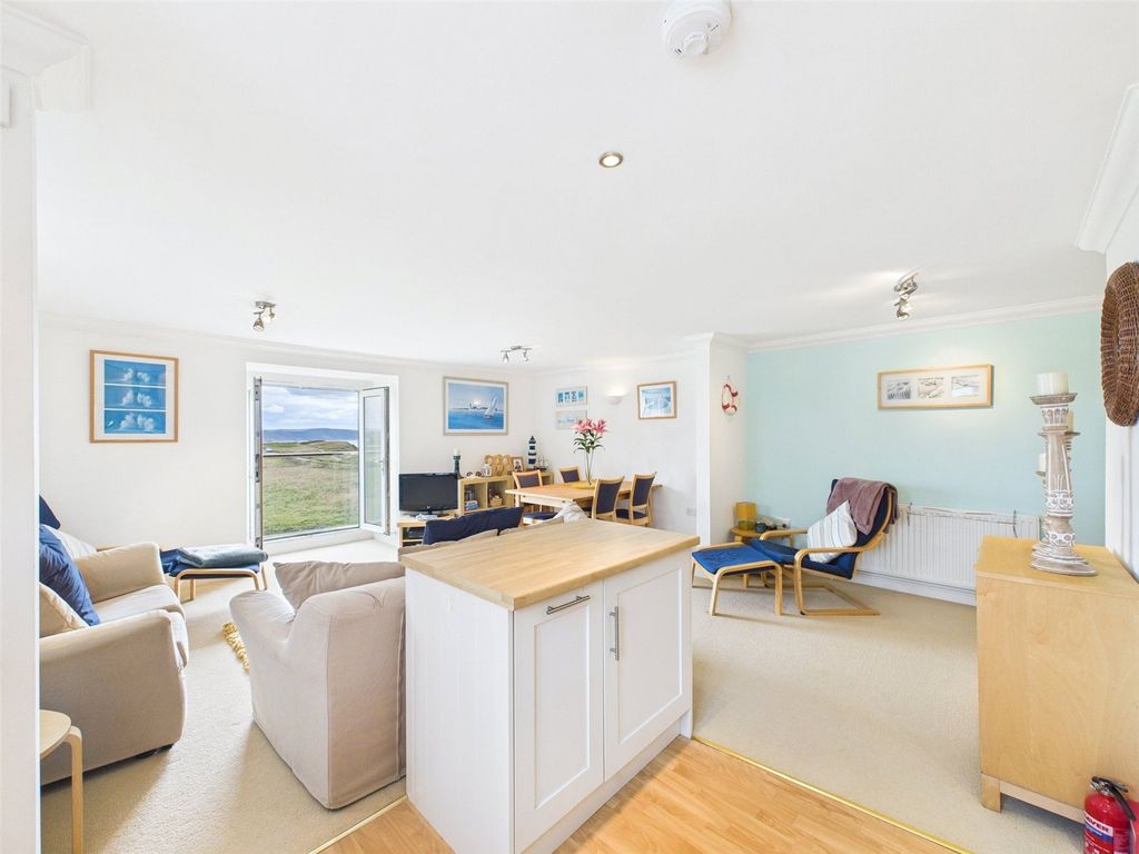 Property photo 2 of 11 Open Plan