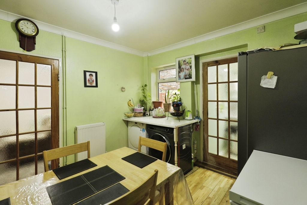 Property photo 3 of 25 Pbox-Img.Jpg