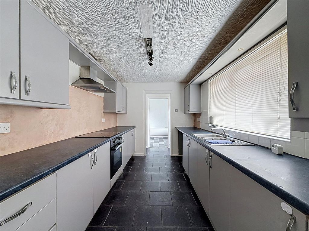 Property photo 3 of 8 Cuthberts_00001.Jpg