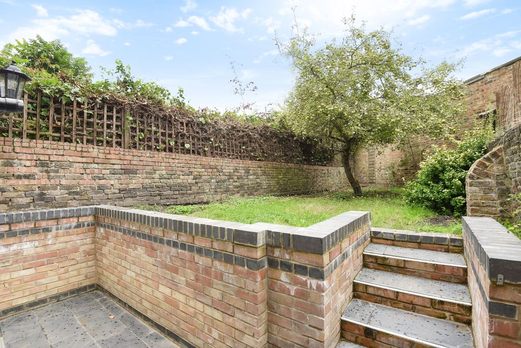 Property photo 3 of 8 217496  (3)