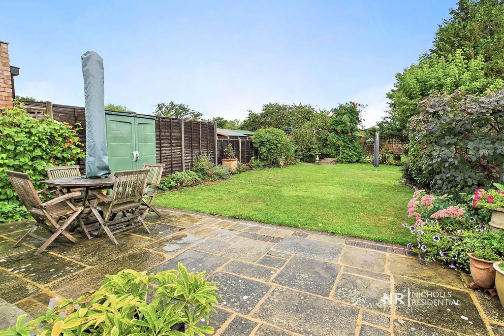 Property photo 2 of 19 Garden