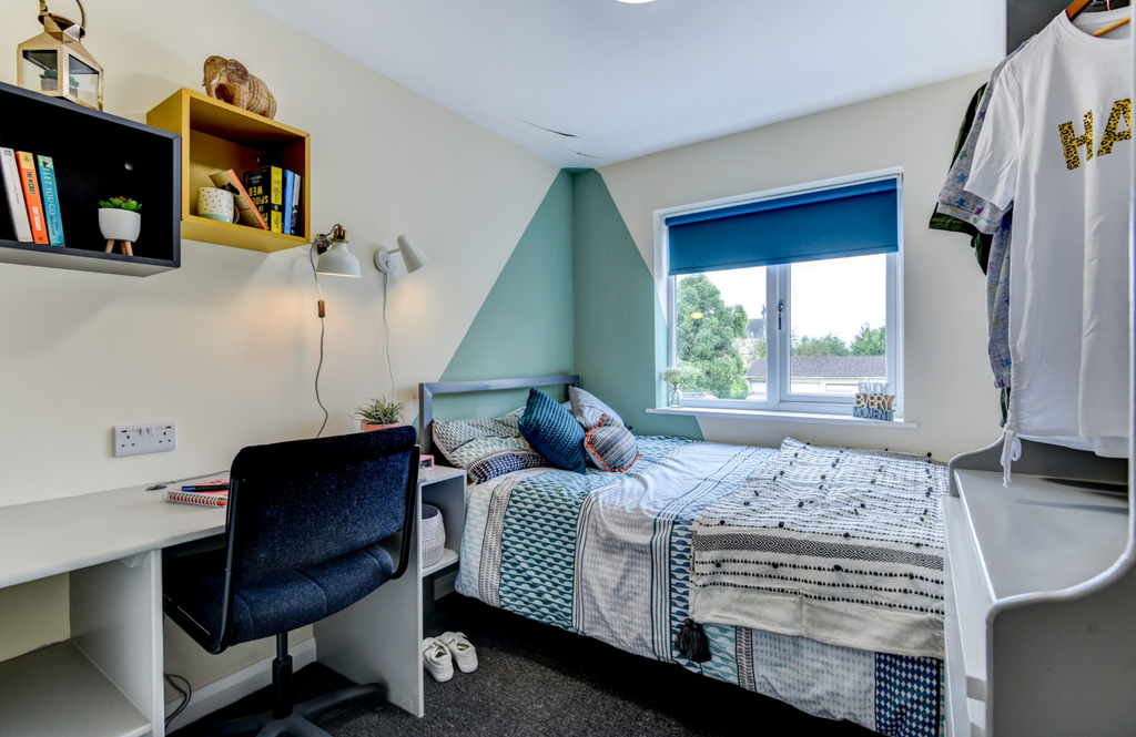 Property photo 1 of 6